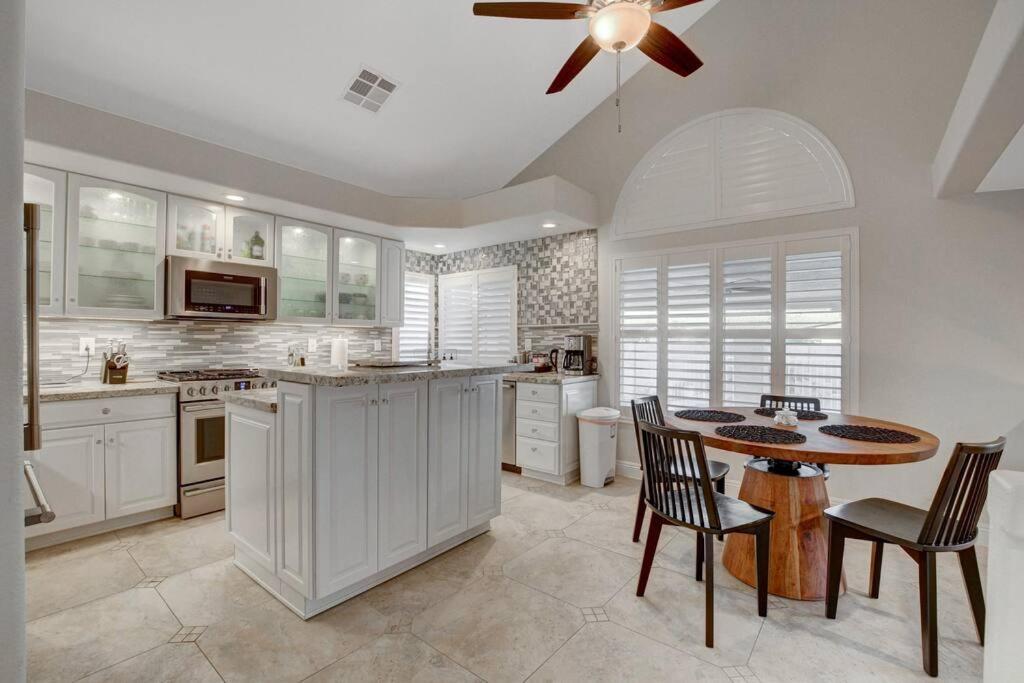 Villa Beautiful 5Br W/King Beds, Pool & Hot Tub, Games Las Vegas Exterior foto